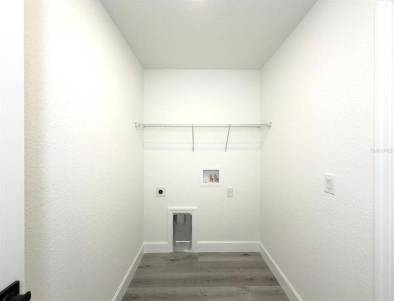 Spacious, unfurnished interior of a new home in , Ocala (Image 15).