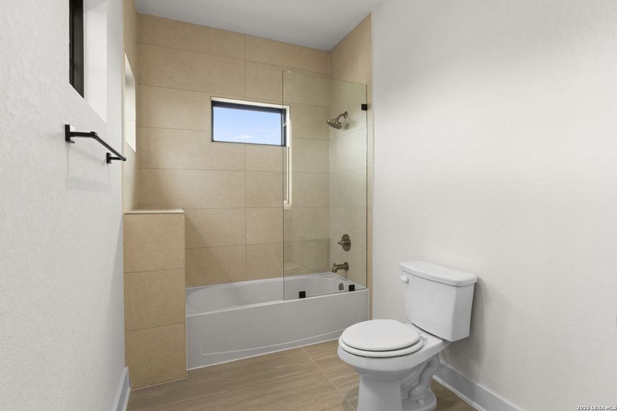 Furnished interior view inside a new home in , Boerne (Image 18).