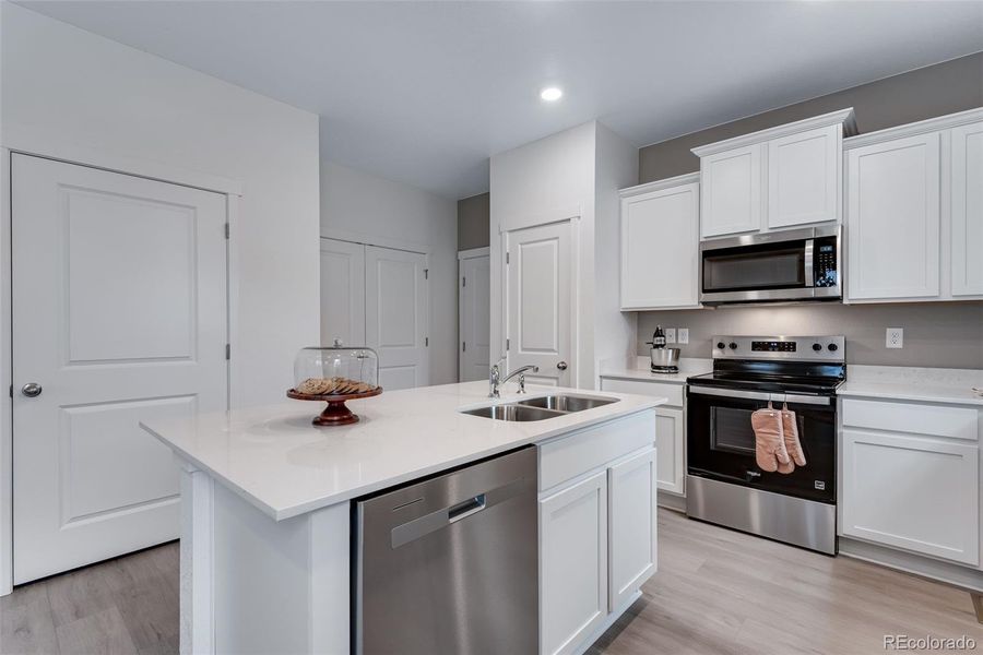 Furnished interior view inside a new home in Vista Meadows, Fort Lupton (Image 21).