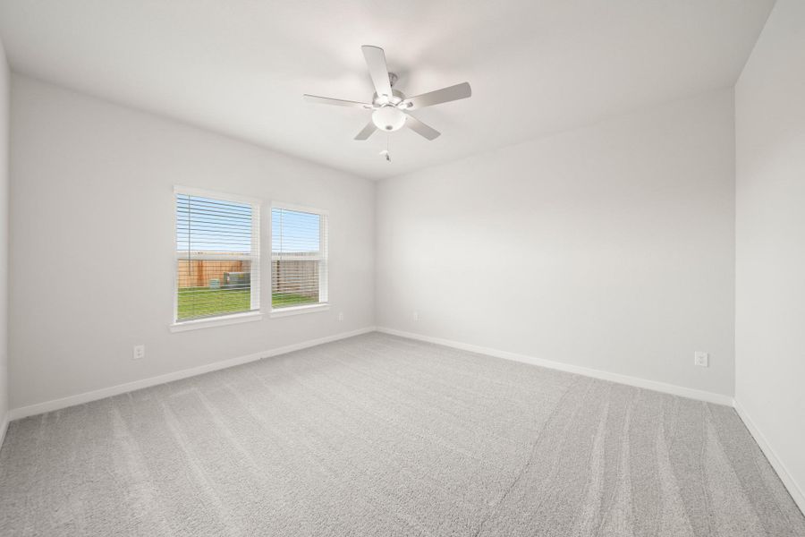 Spacious, unfurnished interior of a new home in Pearlbrook, Texas City (Image 15).