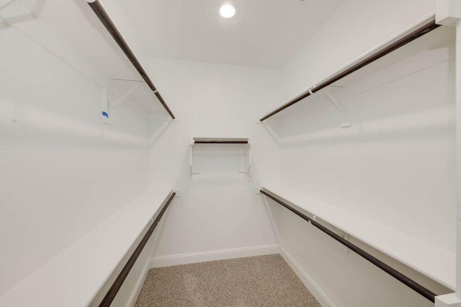 Spacious, unfurnished interior of a new home in Las Lomas, Forney (Image 20). Spacious, unfurnished interior of a new home in Las Lomas, Forney (Image 20).