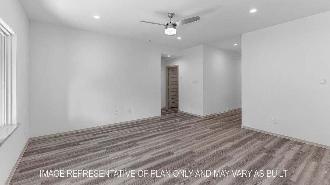 Spacious, unfurnished interior of a new home in Reserve at Mallard Lakes, Orange (Image 14).