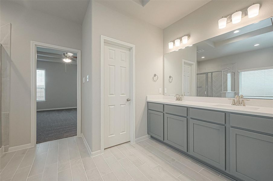 Furnished interior view inside a new home in River Ranch, Dayton (Image 7).