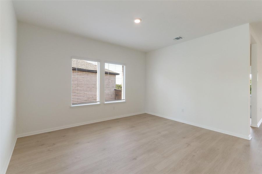 Spacious, unfurnished interior of a new home in Bar W Ranch, Leander (Image 18). Spacious, unfurnished interior of a new home in Bar W Ranch, Leander (Image 18).