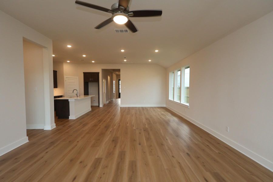 Spacious, unfurnished interior of a new home in Woodson’s Reserve, Spring (Image 10). Spacious, unfurnished interior of a new home in Woodson’s Reserve, Spring (Image 10).