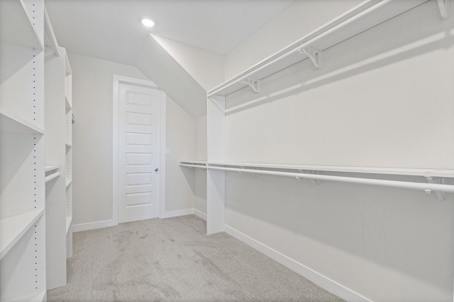 Spacious, unfurnished interior of a new home in White Oak, Arlington (Image 25). Spacious, unfurnished interior of a new home in White Oak, Arlington (Image 25).