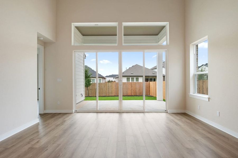 Spacious, unfurnished interior of a new home in Heritage, Dripping Springs (Image 24).