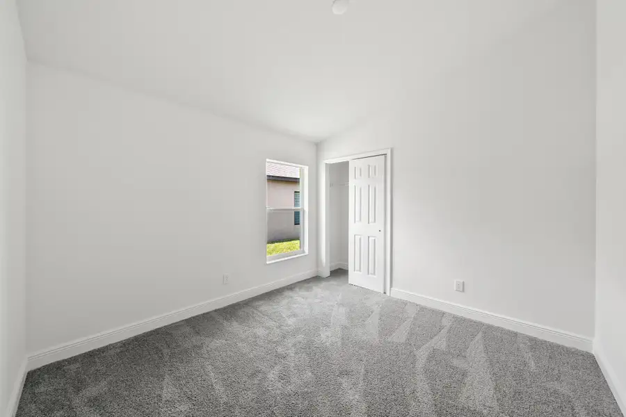 Spacious, unfurnished interior of a new home in , Palm Bay (Image 25).