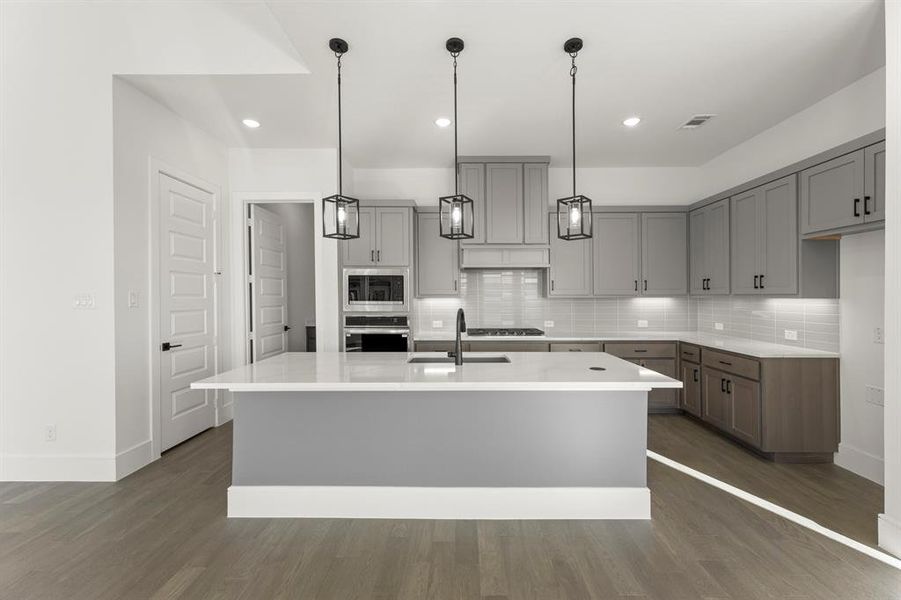 Furnished interior view inside a new home in Heath Golf and Yacht: Elegante' Series, Heath (Image 12).