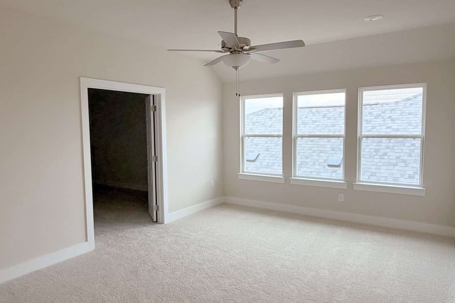 Spacious, unfurnished interior of a new home in The Grove at Blackhawk, Pflugerville (Image 17). Spacious, unfurnished interior of a new home in The Grove at Blackhawk, Pflugerville (Image 17).