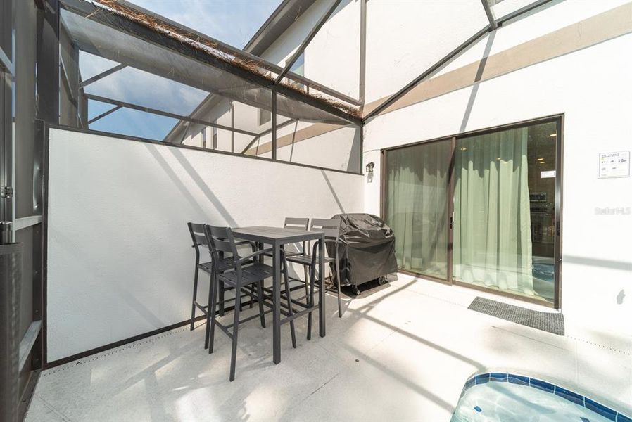 Exterior details and patio area of a home in , Orlando (Image 30).