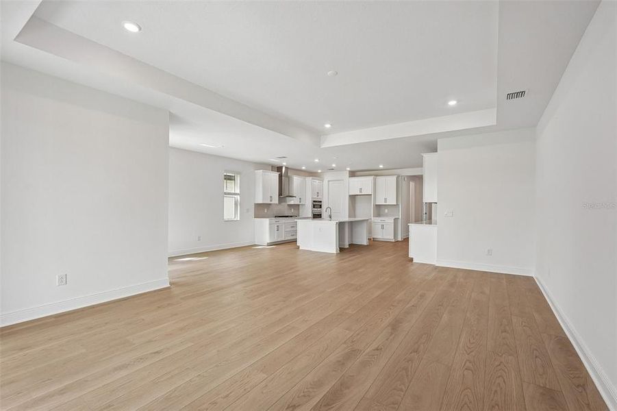 Spacious, unfurnished interior of a new home in Vistera of Venice, Nokomis (Image 23).