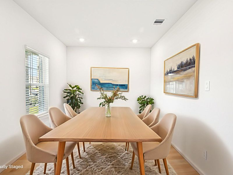 Furnished interior view inside a new home in Stewart's Ranch, Conroe (Image 6).