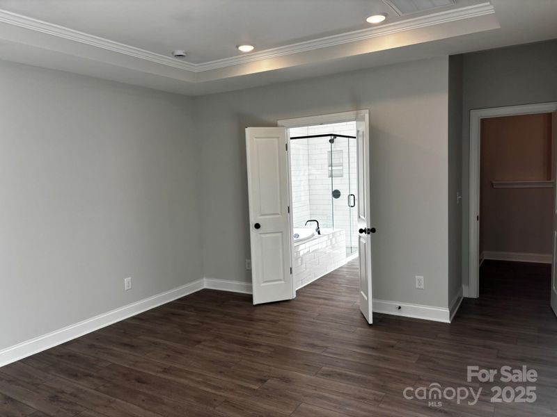 Spacious, unfurnished interior of a new home in Waterford Commons, Rock Hill (Image 9).
