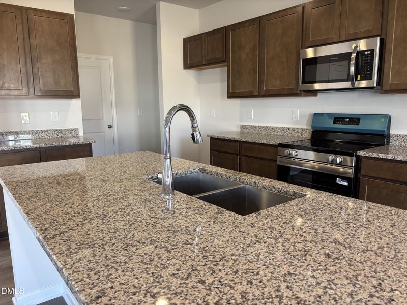 Polished Granite Counters