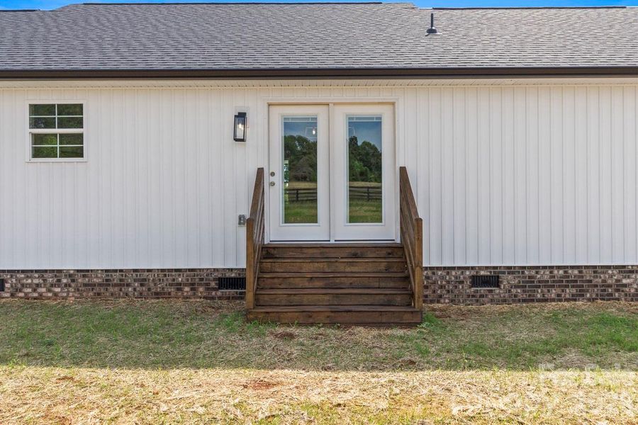 Exterior details and patio area of a home in , Lincolnton (Image 20).