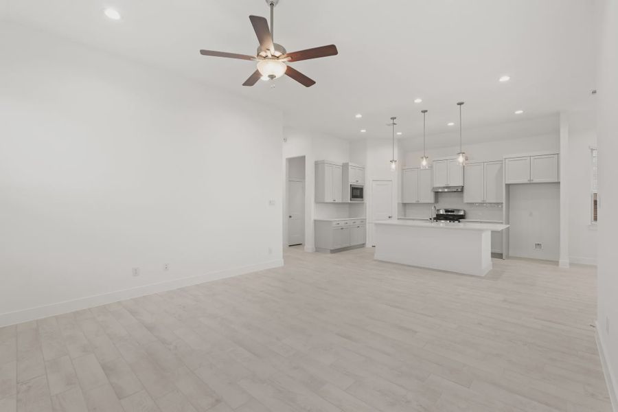 Representative unfurnished interior of a home built from the Fairway by Chesmar Homes in Riceland Alley Loads, Mont Belvieu (Image 22).