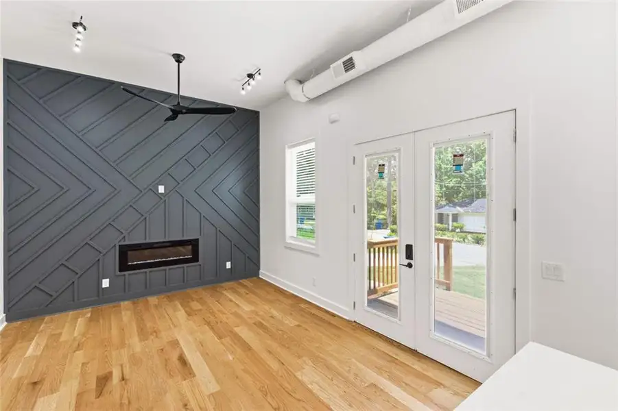 Spacious, unfurnished interior of a new home in , Atlanta (Image 16).