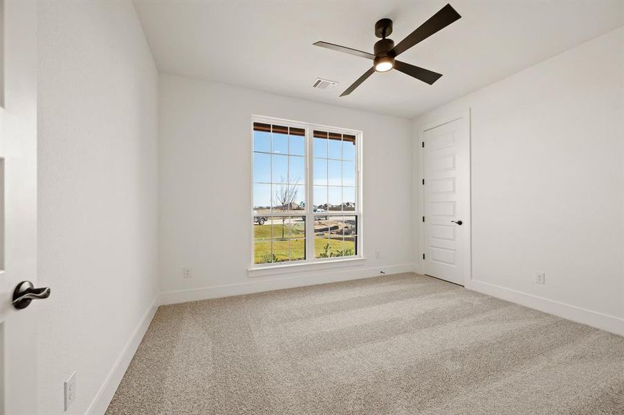 Spacious, unfurnished interior of a new home in Settlers Glen, New Fairview (Image 36). Spacious, unfurnished interior of a new home in Settlers Glen, New Fairview (Image 36).