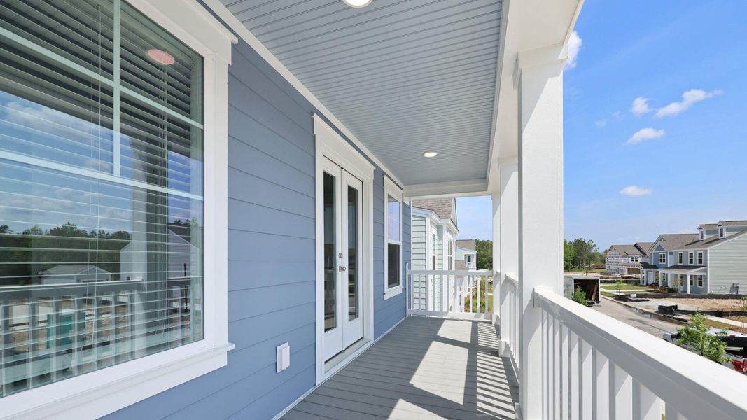 Exterior details and patio area of a home in Sheep Island, Summerville (Image 23).