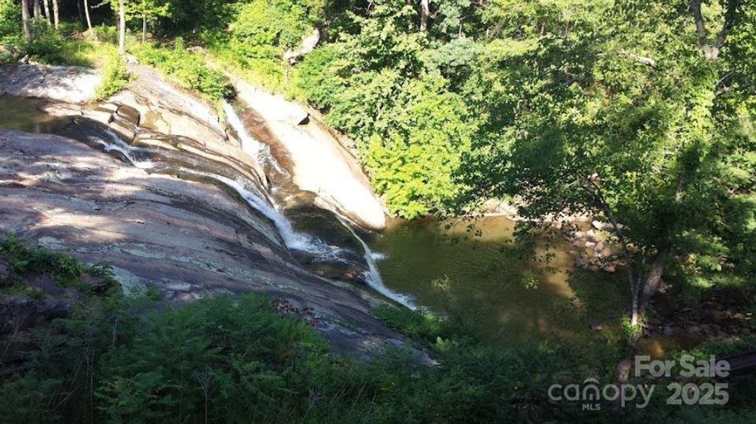 Natural landscape and outdoor views near in Morganton (Image 22). Natural landscape and outdoor views near in Morganton (Image 22).