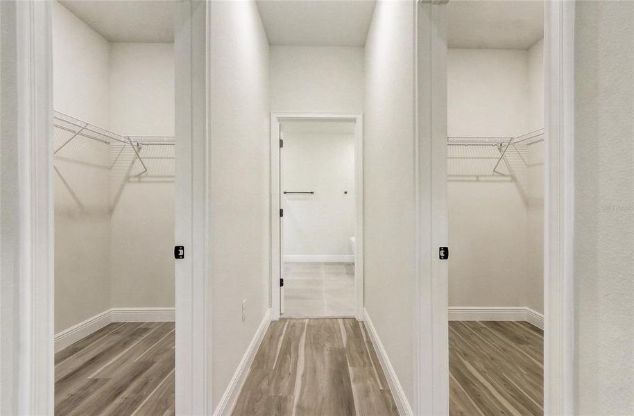 Spacious, unfurnished interior of a new home in , Ocala (Image 15).