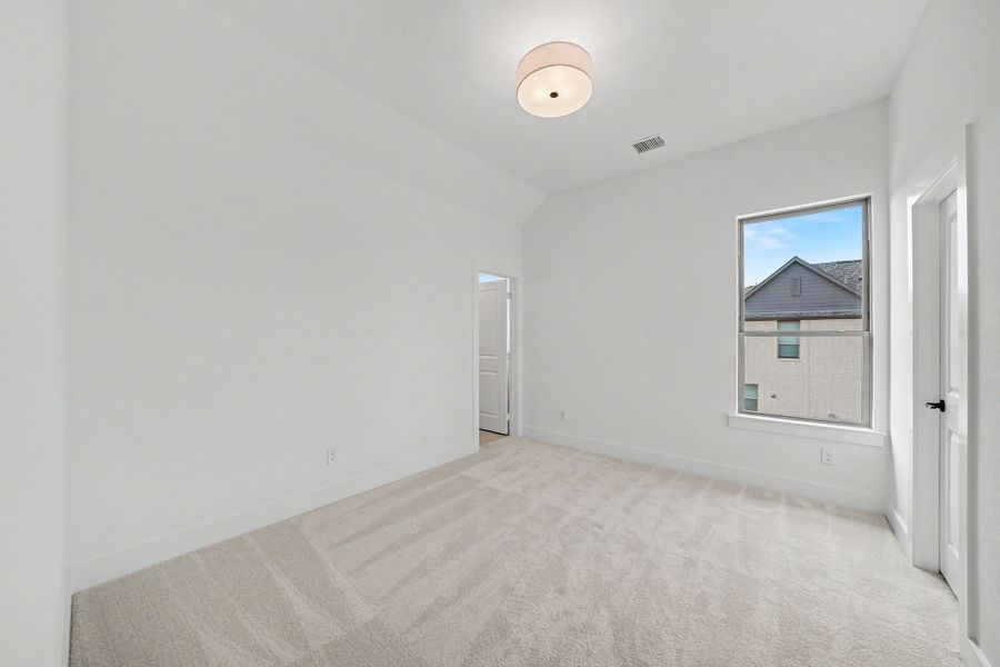 Spacious, unfurnished interior of a new home in Aster Park, McKinney (Image 37).