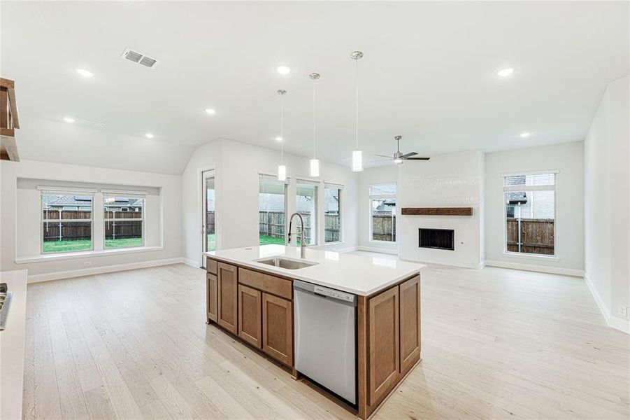 Furnished interior view inside a new home in Somerset Classic 70s & 80s, Mansfield (Image 7). Furnished interior view inside a new home in Somerset Classic 70s & 80s, Mansfield (Image 7).