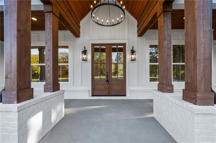 Exterior details and patio area of a home in , Monroe (Image 4).