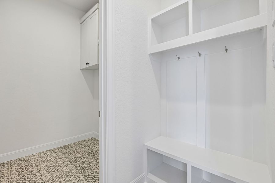 Spacious, unfurnished interior of a new home in 6 Creeks, Kyle (Image 37).