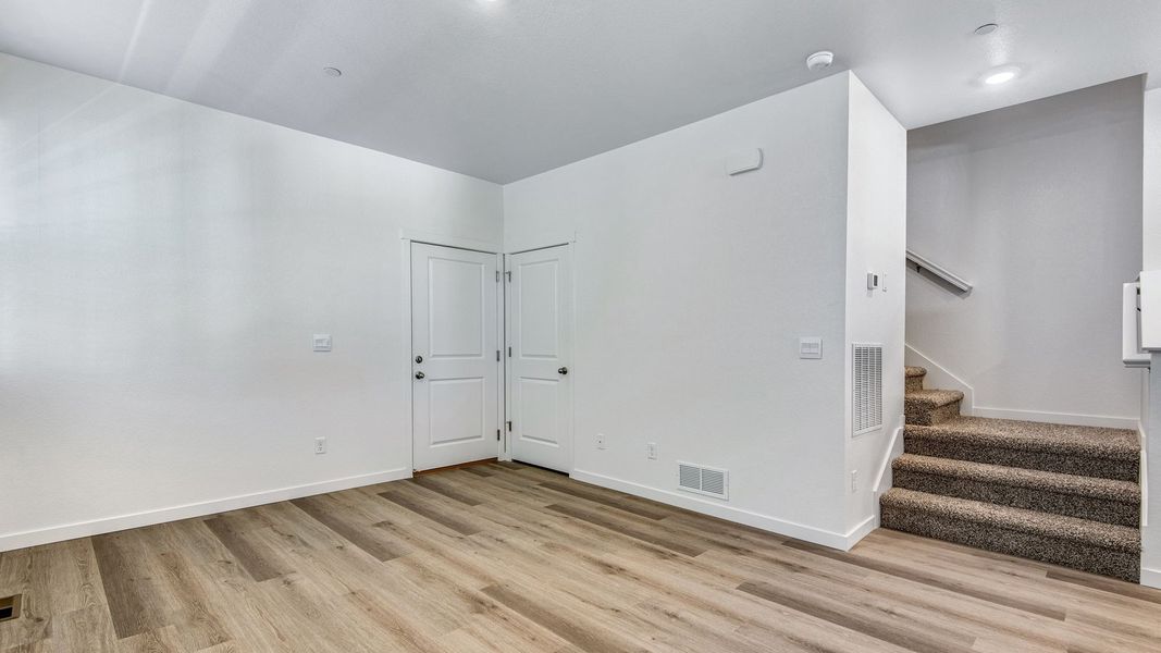 Spacious, unfurnished interior of a new home in Settlers Crossing, Commerce City (Image 11).