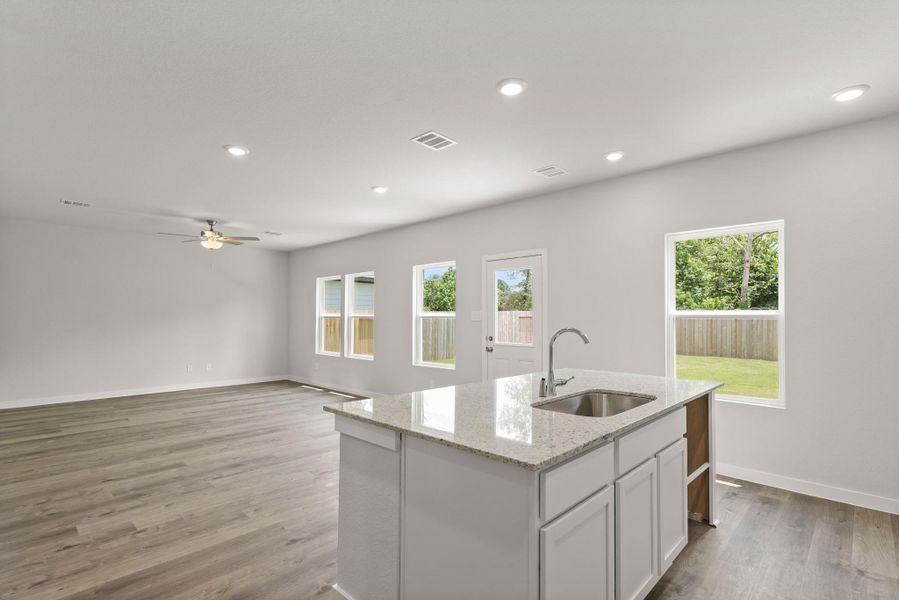 Furnished interior view inside a new home in Crockett Meadows, Conroe (Image 9). Furnished interior view inside a new home in Crockett Meadows, Conroe (Image 9).