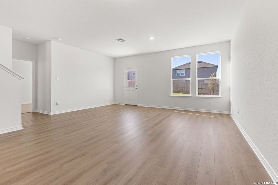 Spacious, unfurnished interior of a new home in Knox Ridge, Converse (Image 15).