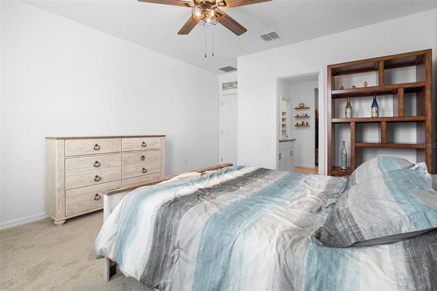 Furnished interior view inside a new home in Deer Run at Crosswinds, Davenport (Image 47).