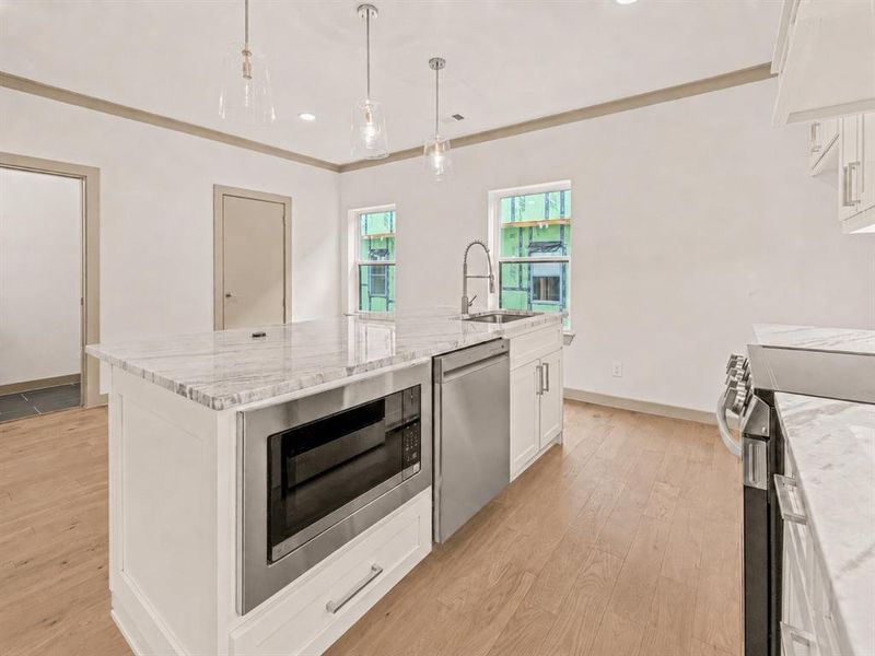 Furnished interior view inside a new home in , Fort Worth (Image 5).