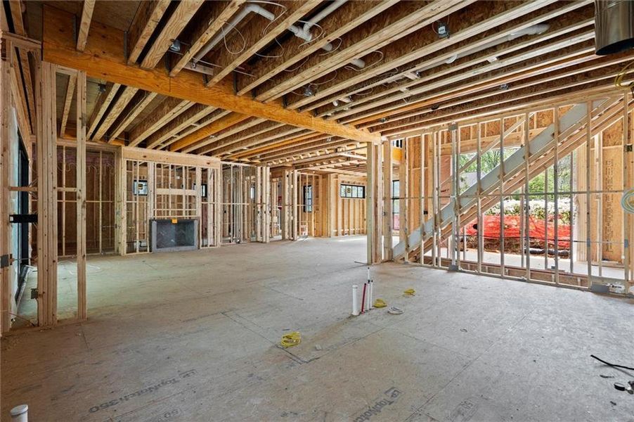 Spacious, unfurnished interior of a new home in , Brookhaven (Image 36).