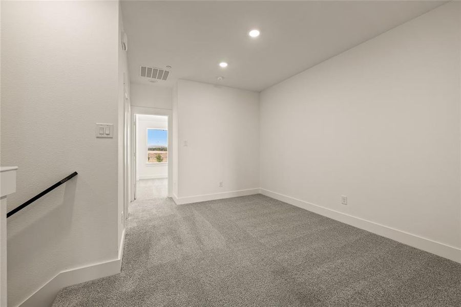 Spacious, unfurnished interior of a new home in Talia, Mesquite (Image 25).