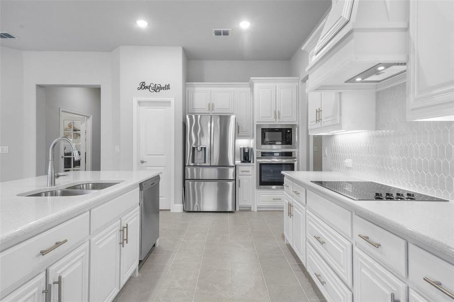 Furnished interior view inside a new home in , Forney (Image 22). Furnished interior view inside a new home in , Forney (Image 22).