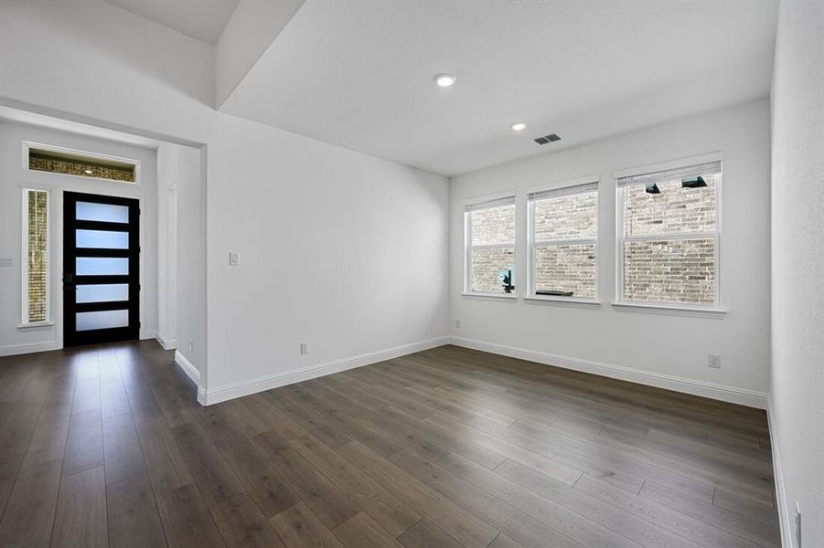 331 Trillium Street ~ Ready Now! 331 Trillium Street ~ Ready Now!