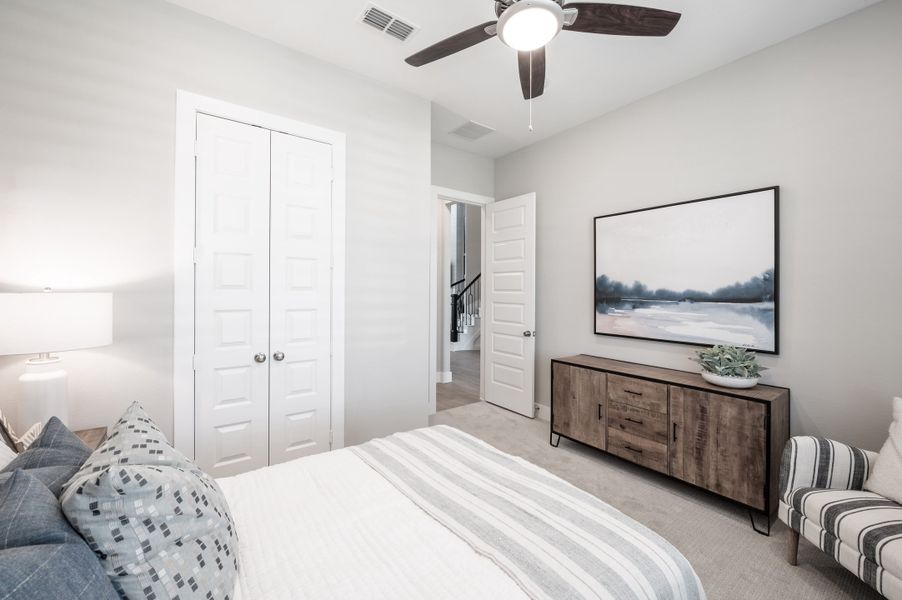 Representative furnished interior of a home built from the Verdin by Tri Pointe Homes in Pecan Ridge, Fulshear (Image 34).