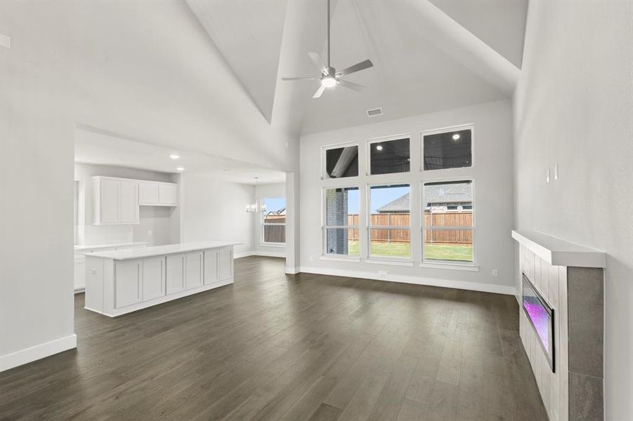 11. 6237 Shasta - Family (3) 11. 6237 Shasta - Family (3)