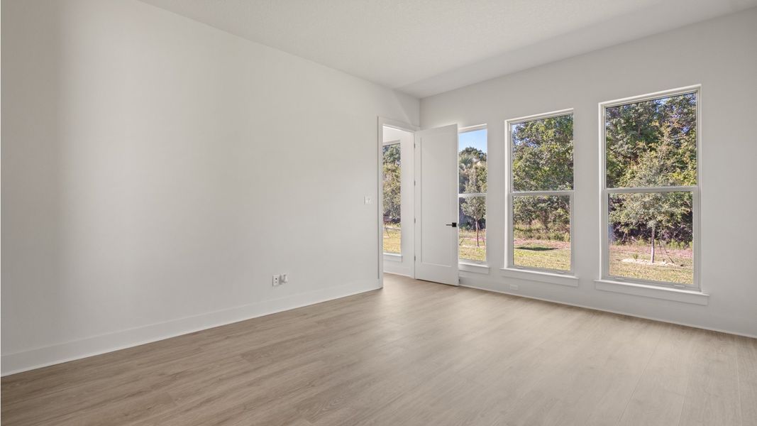 Spacious, unfurnished interior of a new home in Turnleaf, Punta Gorda (Image 16). Spacious, unfurnished interior of a new home in Turnleaf, Punta Gorda (Image 16).