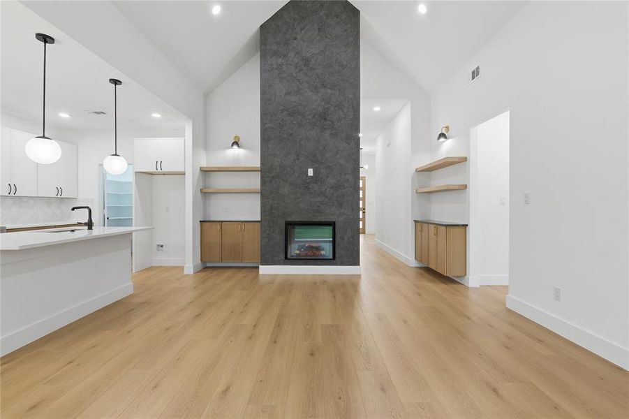Spacious, unfurnished interior of a new home in , Dallas (Image 22).