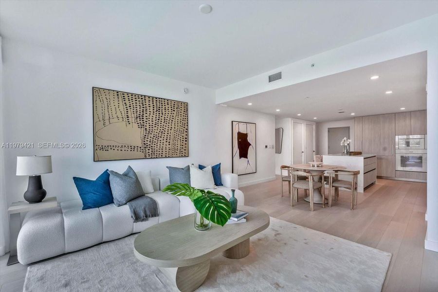 Furnished interior view inside a new home in , Bal Harbour (Image 11).