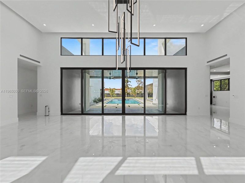 Spacious, unfurnished interior of a new home in , Miami (Image 43).