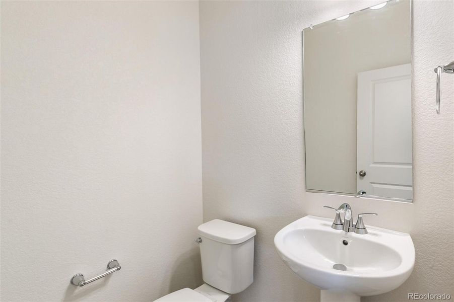 Furnished interior view inside a new home in Turnberry, Commerce City (Image 7).