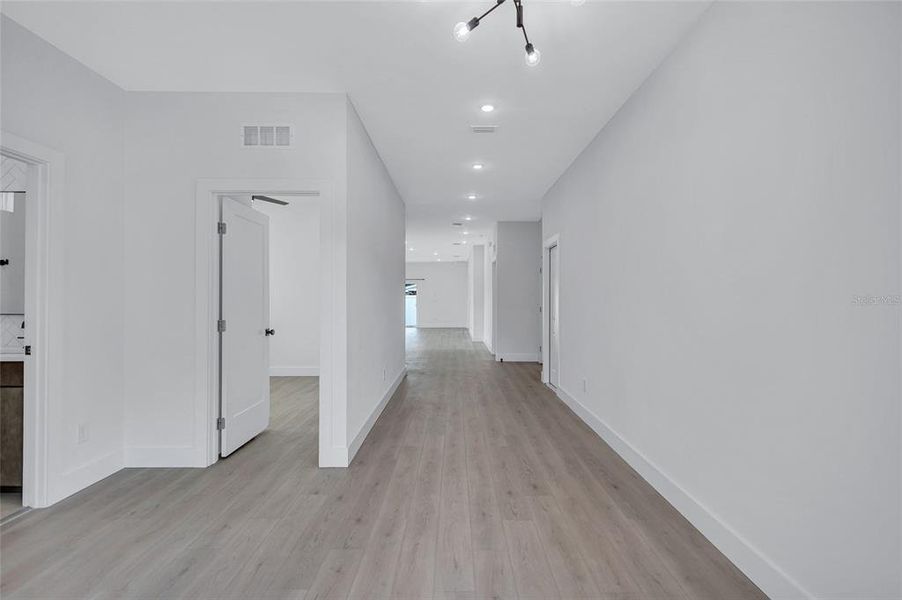 Spacious, unfurnished interior of a new home in , St. Petersburg (Image 10). Spacious, unfurnished interior of a new home in , St. Petersburg (Image 10).