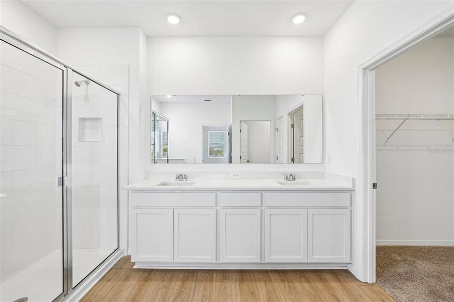 Furnished interior view inside a new home in , Lakeland (Image 25).