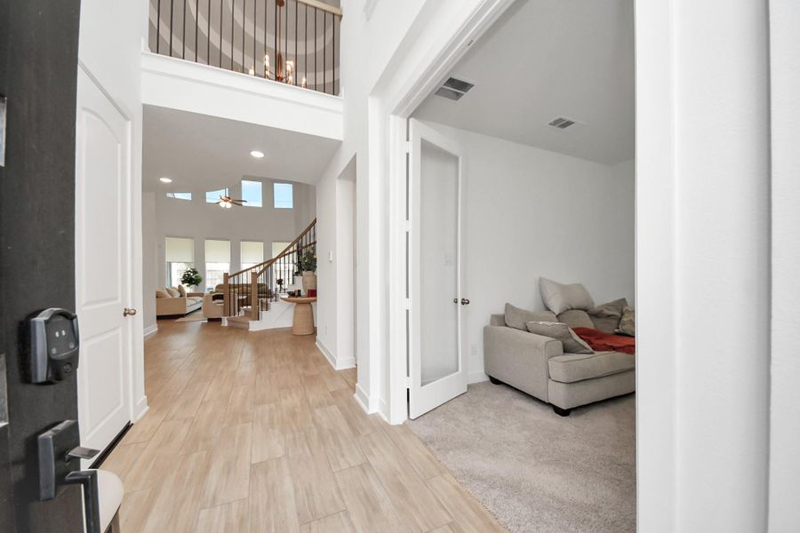 Furnished interior view inside a new home in Candela, Richmond (Image 44).
