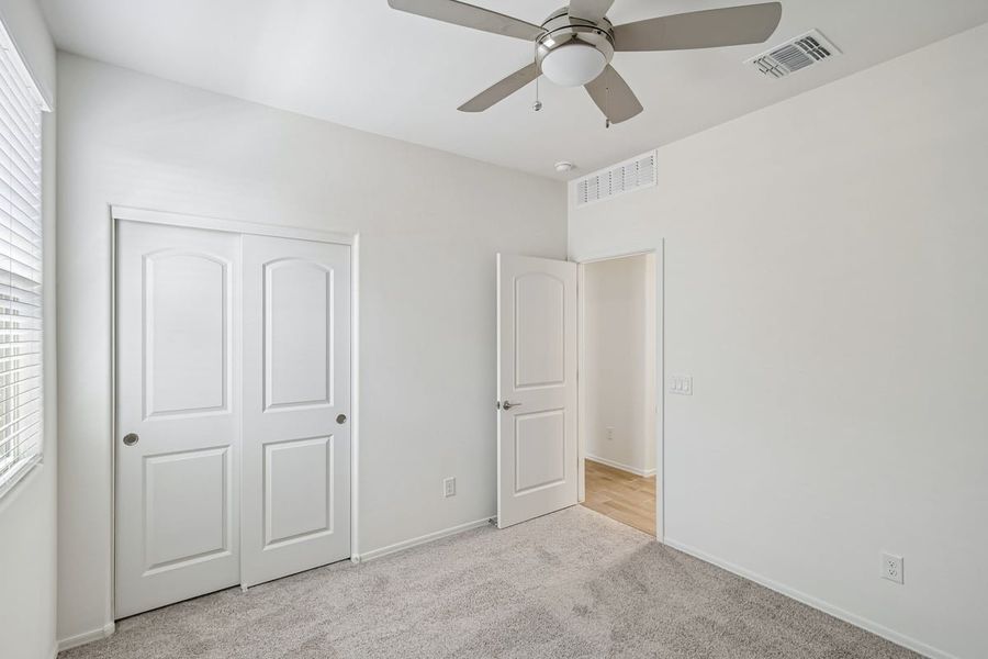 Spacious, unfurnished interior of a new home in Mandarina Reserve, Marana (Image 28).